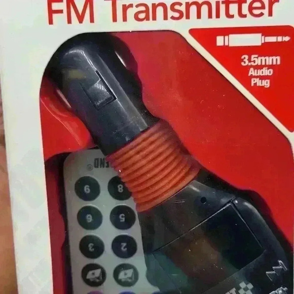 Motor Trend Wireless Car MP3 FM Transmitter Universal with Remote - Picture 8 of 8